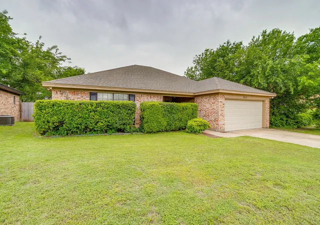 Homes for sale in White Settlement, TX | 8613 Silver Creek Rd, White Settlement, TX 76108 | MLS# 21254754