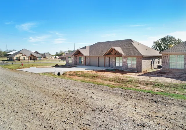 Photo 4 of House for sale at 101 Lone Star Rd, Poolville, TX 76487 | MLS# 21254897 | Listing updated on 2026-07-20