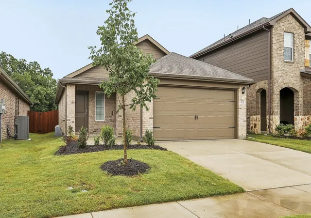 Photo 1 of Single family home for sale at 913 Jefferson Wy, Sherman, TX 75090 | MLS# 21255805 | Listing updated on 2026-10-01