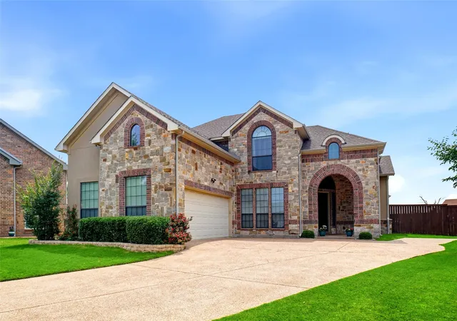 Photo 3 of Single family home for sale at 316 Vickery Wy, Denton, TX 76210 | MLS# 21255810 | Listing updated on 2026-08-25