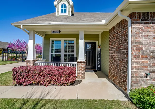 Photo 2 of Sale Pending at 500 Heritage Trl, Burleson, TX 76028 | MLS# 21227083 | Listing updated on 2026-07-08