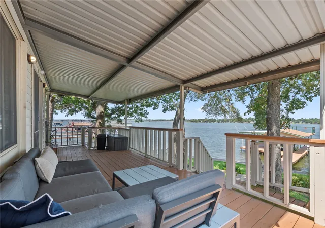 3rd image of 203 N Oak Acres Dr N, Malakoff, TX 75148 | MLS# 21247715