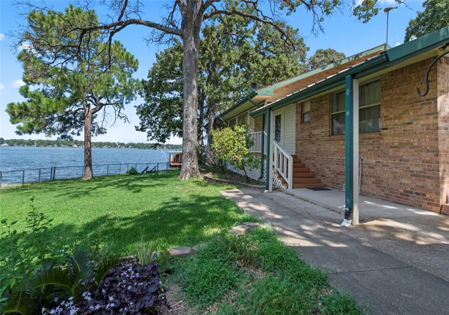 5th image of 203 N Oak Acres Dr N, Malakoff, TX 75148 | MLS# 21247715