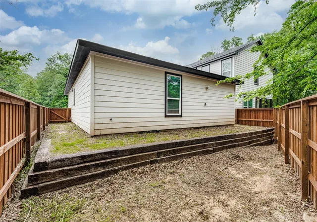 Homes for sale in Mabank, TX | 126 Little Feather Rd, Mabank, TX 75156 | MLS# 21253882