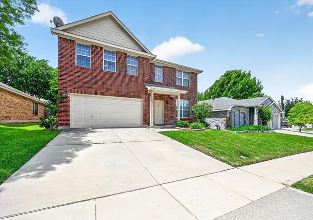 Photo 3 of Single family home for sale at 5961 Bridal Trl, Fort Worth, TX 76179 | MLS# 21255707 | Listing updated on 2026-07-11