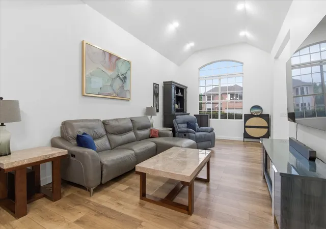 Photo 3 of Sale Pending at 1508 Park Chase Ave, Arlington, TX 76011 | MLS# 21255877 | Listing updated on 2026-07-15