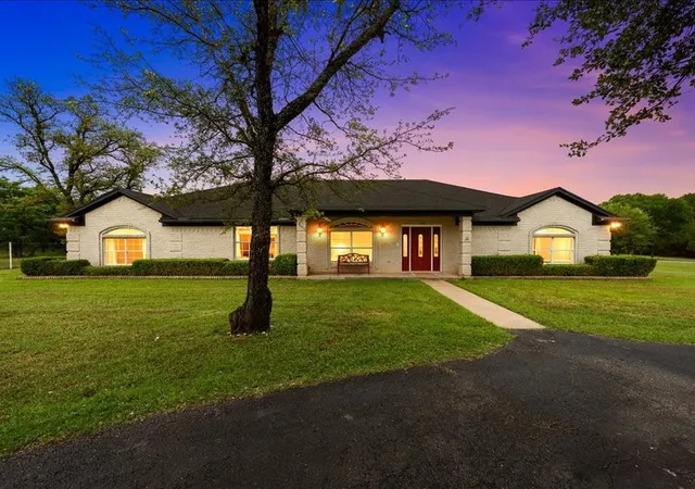 Single family home for sale at 1072 Chapman Rd, Crawford, TX 76638 | MLS# 21251981
