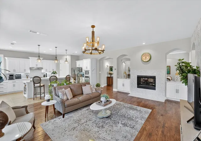 Photo 4 of Single family home for sale at 2829 Mcgregor Dr, Frisco, TX 75033 | MLS# 21251638 | Listing updated on 2026-08-30
