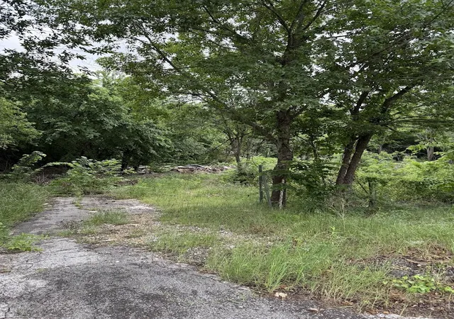 Photo 3 of Sale Pending at 7419 Cottonwood Creek Rd, Fort Worth, TX 76135 | MLS# 21255986 | Listing updated on 2026-09-25