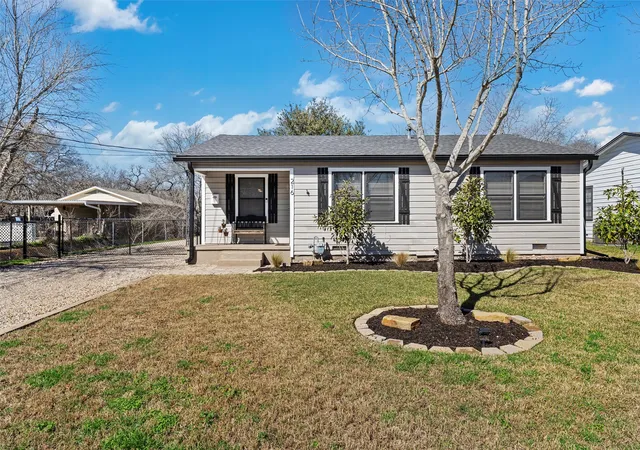 Homes for sale in Lacy Lakeview, TX | 216 Avenue I, Lacy Lakeview, TX 76705 | MLS# 21254094