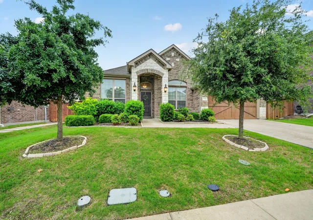 Photo 3 of Single family home for sale at 1748 Amalfi Dr, Rockwall, TX 75032 | MLS# 21252407 | Listing updated on 2026-08-26