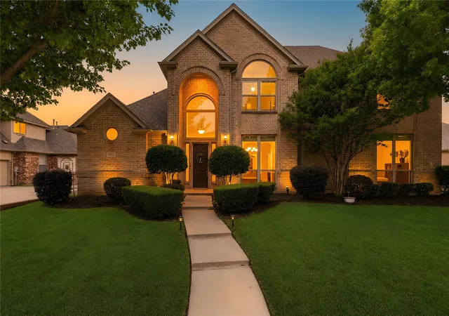 Photo 1 of Single family home for sale at 8105 Thornwood Dr, North Richland Hills, TX 76182 | MLS# 21255780 | Listing updated on 2026-08-30