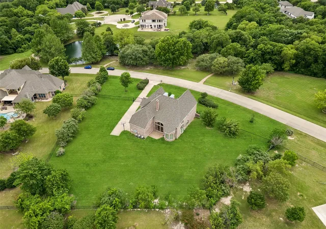 Photo 3 of Single family home for sale at 631 Lakeridge Dr, Fairview, TX 75069 | MLS# 21252274 | Listing updated on 2026-08-31
