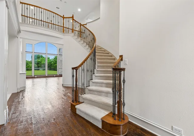 Photo 3 of Single family home for sale at 631 Lakeridge Dr, Fairview, TX 75069 | MLS# 21252274 | Listing updated on 2026-08-31