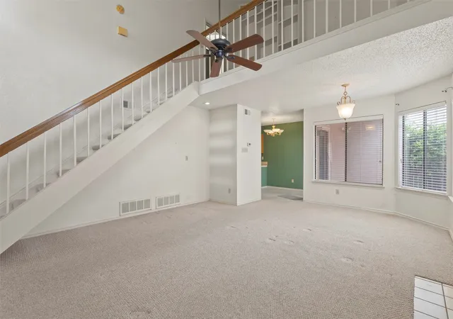 Listing Photo 5 - Condo for sale in building located at 563 Ranch Trl, Irving, TX 75063 - Unit #217