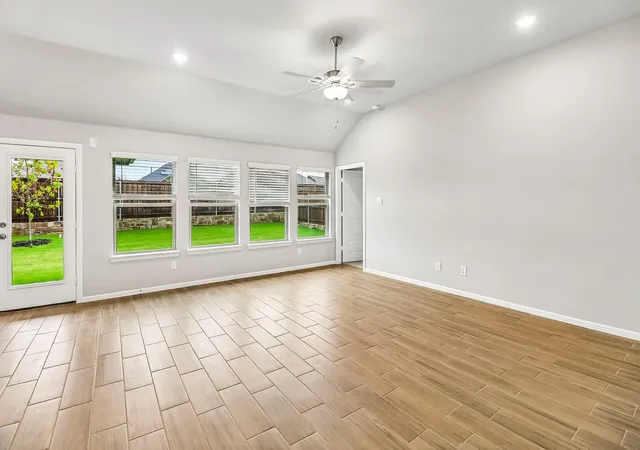 Photo 2 of Single family home for sale at 727 Grand Dale Dr, Lavon, TX 75166 | MLS# 21237632 | Listing updated on 2026-10-08