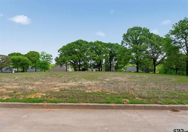 Homes for sale in Tyler, TX | 2473 Wellington Tr, Tyler, TX 75709 | MLS# 21244678