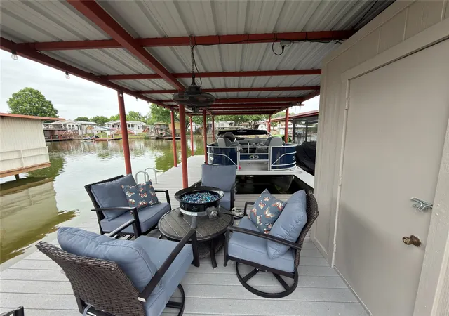 Homes for sale in Granbury, TX | 419 Brazos Harbor Dr, Granbury, TX 76048 | MLS# 21255775