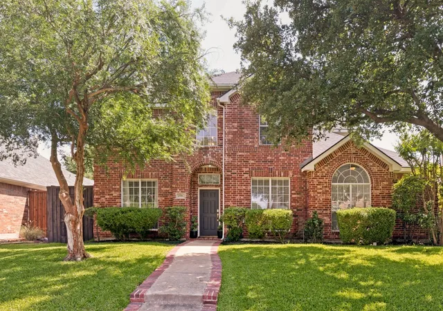 Photo 3 of Sale Pending at 2701 Bandolier Ln, Frisco, TX 75033 | MLS# 21256184 | Listing updated on 2026-07-27