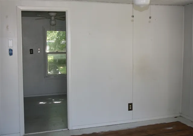 Photo 3 of Single family home for sale at 908 Franklin St, Weatherford, TX 76086 | MLS# 21256012 | Listing updated on 2026-09-30