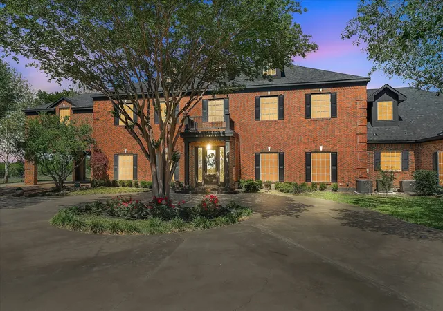 Photo 2 of Mansion for sale at 2201 E Fm 813, Ennis, TX 75119 | MLS# 21232357 | Listing updated on 2026-10-06