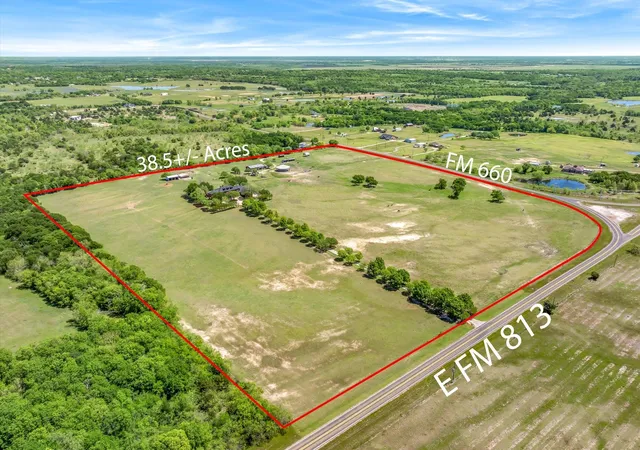 Photo 4 of Single family home for sale at 2201 E Fm 813, Ennis, TX 75119 | MLS# 21232357 | Listing updated on 2026-10-06