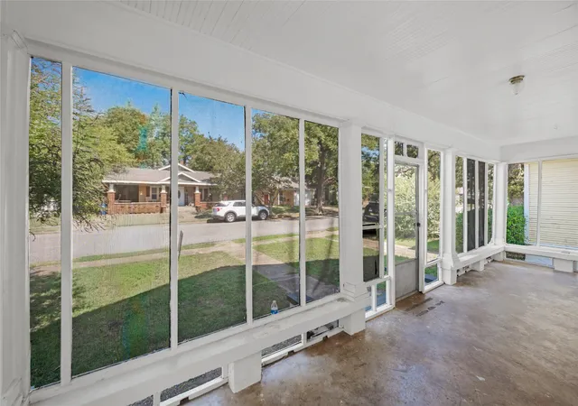 Homes for sale in Denison, TX | 708 W Texas St, Denison, TX 75020 | MLS# 21255889