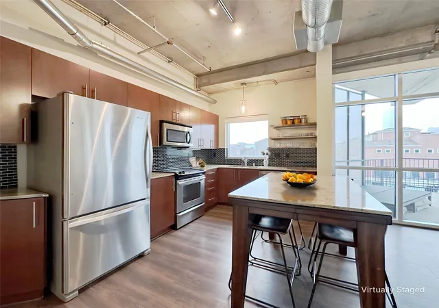 Photo 3 of Condo for sale at 1001 Belleview St #307, Dallas, TX 75215 | MLS# 21253906 | Listing updated on 2026-07-10