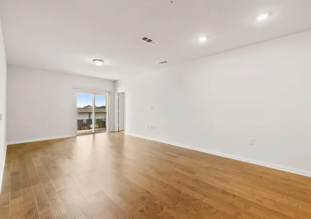Photo 4 of Condo for sale at 651 N Watters Rd #7202, Allen, TX 75013 | MLS# 21256447 | Listing updated on 2026-09-26