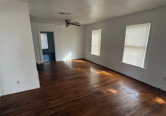 Homes for sale in Bossier City, LA | 1902 Traffic St, Bossier City, LA 71111 | MLS# 21256431
