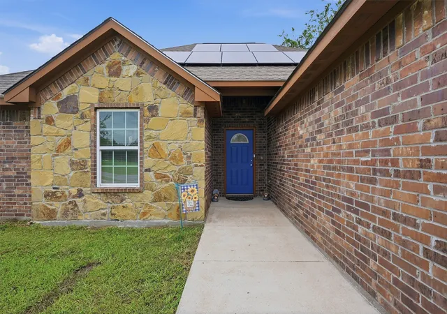 Photo 3 of Single family home for sale at 508 Simpson Dr, Sherman, TX 75092 | MLS# 21255807 | Listing updated on 2026-08-25
