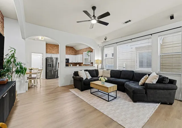 5th image of 10013 Lexington Dr, Providence Village, TX 76227 | MLS# 21255705