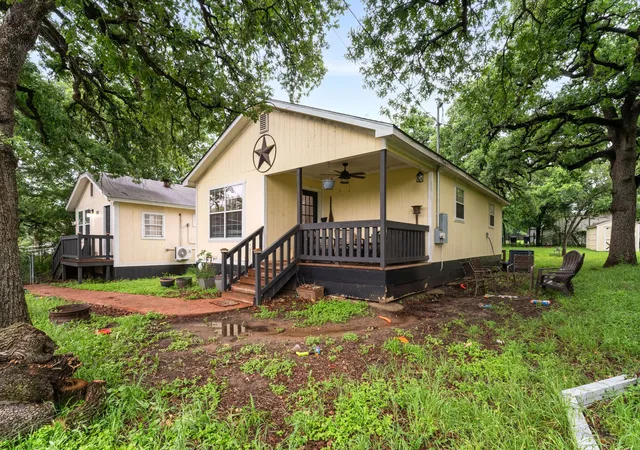 Homes for sale in Alvarado, TX | 902 Travis Ave, Alvarado, TX 76009 | MLS# 21256613