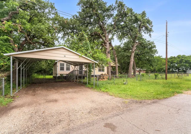 Homes for sale in Alvarado, TX | 902 Travis Ave, Alvarado, TX 76009 | MLS# 21256613