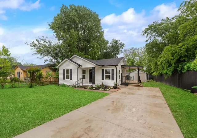 Photo 1 of Sale Pending at 8736 Comer Dr, Dallas, TX 75217 | MLS# 21247599 | Listing updated on 2026-07-20