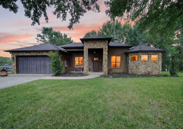 Sale Pending at 15491 Presidio Cir, Malakoff, TX 75148 | MLS# 21237345 | Listing updated on 2026-07-27
