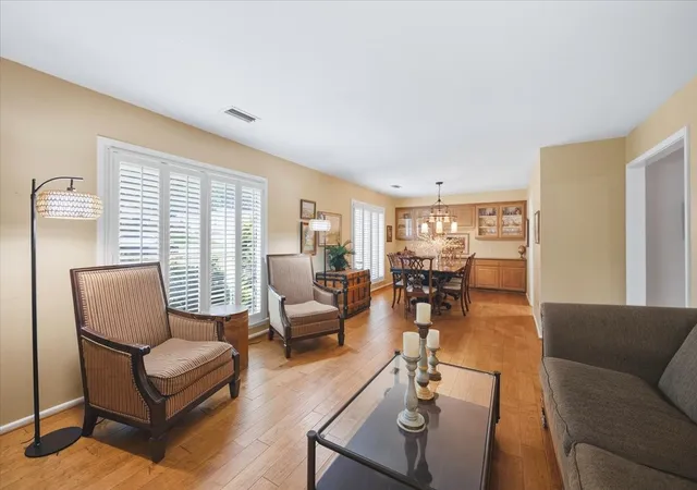 4th image of 4017 Hildring Dr E, Fort Worth, TX 76109 | MLS# 21255719