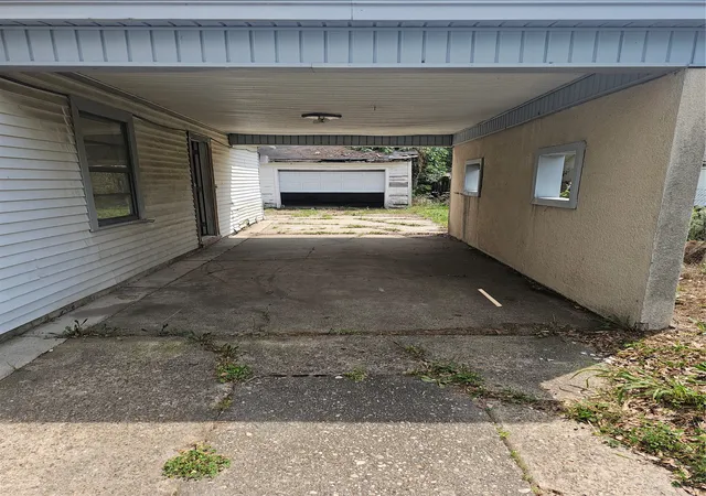 3rd image of 2711 Parkridge St, Shreveport, LA 71108 | MLS# 21255197