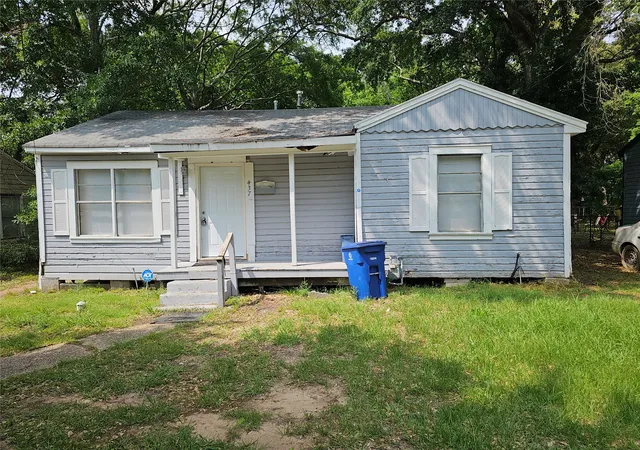 Photo 1 of Single family home for sale at 437 W 75th St, Shreveport, LA 71106 | MLS# 21255191 | Listing updated on 2026-07-22