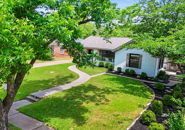1st image of 1813 Martel Ave, Fort Worth, TX 76103 | MLS# 21248669