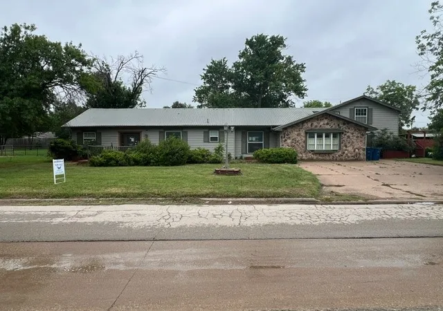 Homes for sale in Breckenridge, TX | 1305 W Elliott St, Breckenridge, TX 76424 | MLS# 21256714