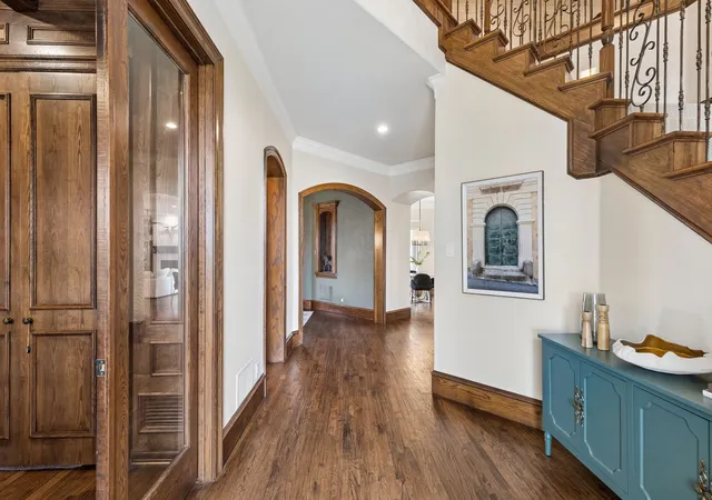Photo 3 of Single family home for sale at 156 Stoneleigh Dr, Rockwall, TX 75032 | MLS# 21238044 | Listing updated on 2026-09-19