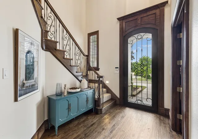 Photo 4 of Single family home for sale at 156 Stoneleigh Dr, Rockwall, TX 75032 | MLS# 21238044 | Listing updated on 2026-09-19
