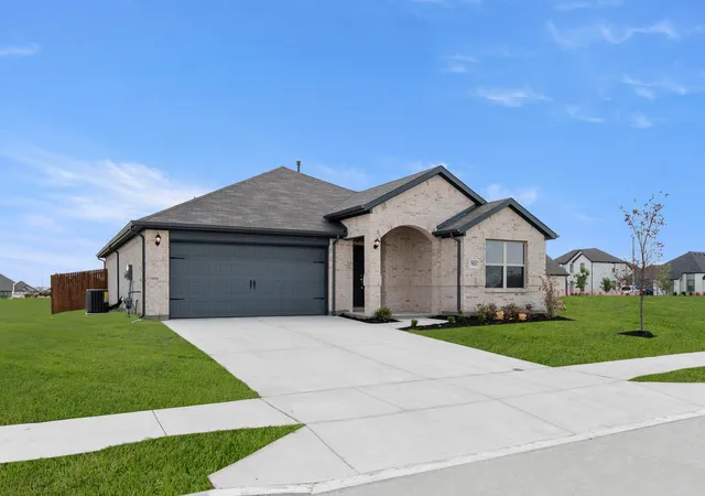 Photo 2 of Single family home for sale at 921 Abalone Ave, Haslet, TX 76052 | MLS# 21256772 | Listing updated on 2026-10-01