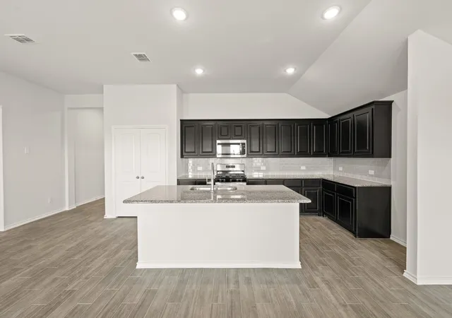 Photo 3 of Single family home for sale at 921 Abalone Ave, Haslet, TX 76052 | MLS# 21256772 | Listing updated on 2026-10-01