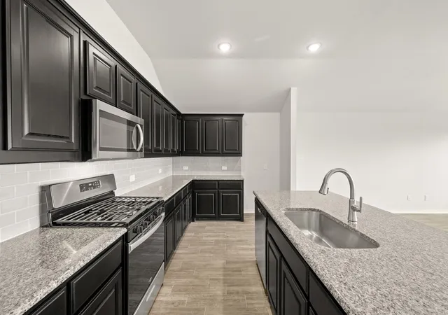 Photo 3 of Single family home for sale at 921 Abalone Ave, Haslet, TX 76052 | MLS# 21256772 | Listing updated on 2026-10-01