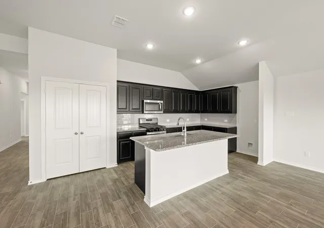 Photo 4 of Single family home for sale at 921 Abalone Ave, Haslet, TX 76052 | MLS# 21256772 | Listing updated on 2026-10-01