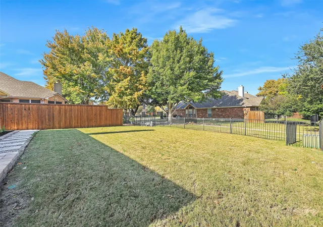 Photo 3 of Single family home for sale at 2428 Windgate Ln, Frisco, TX 75033 | MLS# 21254363 | Listing updated on 2026-09-02