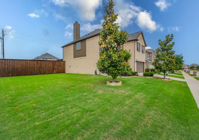 Photo 3 of Single family home for sale at 441 Rockaway Dr, Midlothian, TX 76065 | MLS# 21256473 | Listing updated on 2026-07-14