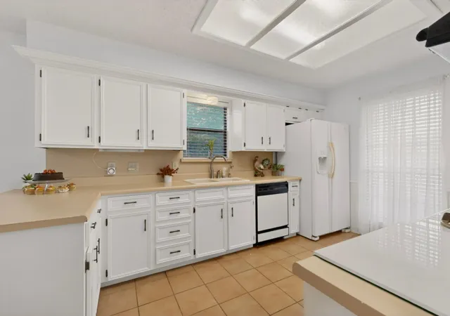 Photo 4 of Single family home for sale at 1604 Meadowgate Dr, Richardson, TX 75081 | MLS# 21255713 | Listing updated on 2026-10-03